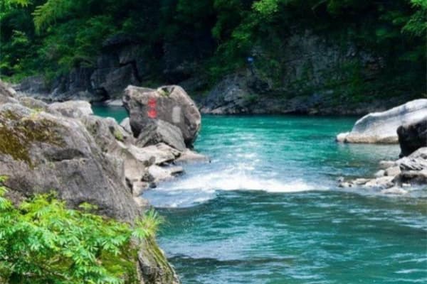 怪潭景区2026门票价格、游玩攻略