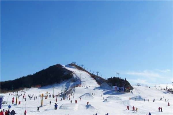 东北亚滑雪场2026门票价格、游玩攻略