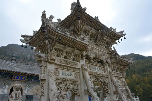 龙泉寺2026门票价格、游玩攻略
